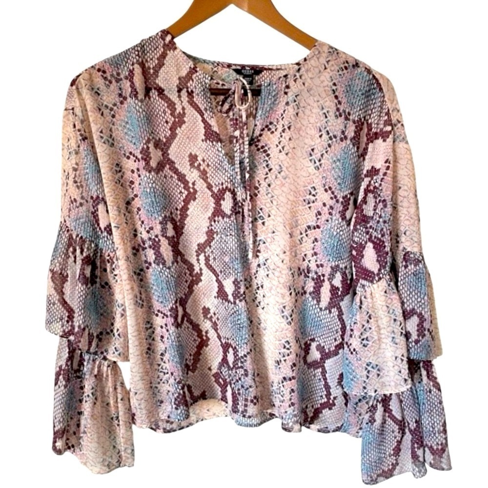 Like new Guess blouse snake print size women's XS/S ruffled statement sleeves